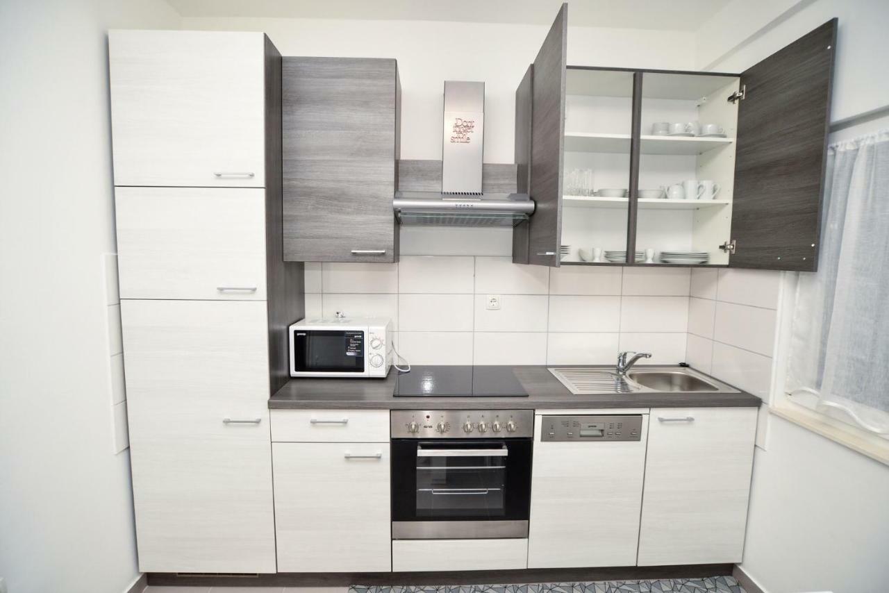 Luxury Apartments Boduja Sukosan Luaran gambar