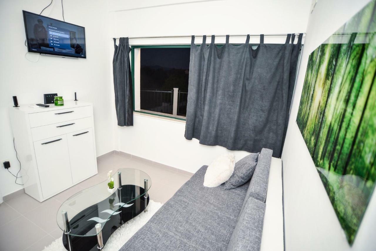 Luxury Apartments Boduja Sukosan Luaran gambar