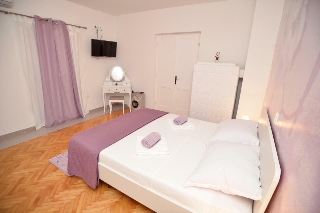 Luxury Apartments Boduja Sukosan Luaran gambar