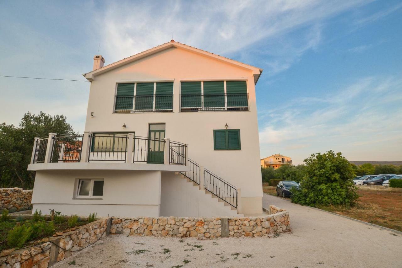Luxury Apartments Boduja Sukosan Luaran gambar